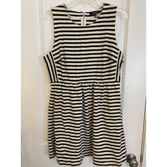 Madewell Dresses & Skirts - Madewell Black/White Striped Dress XLarge